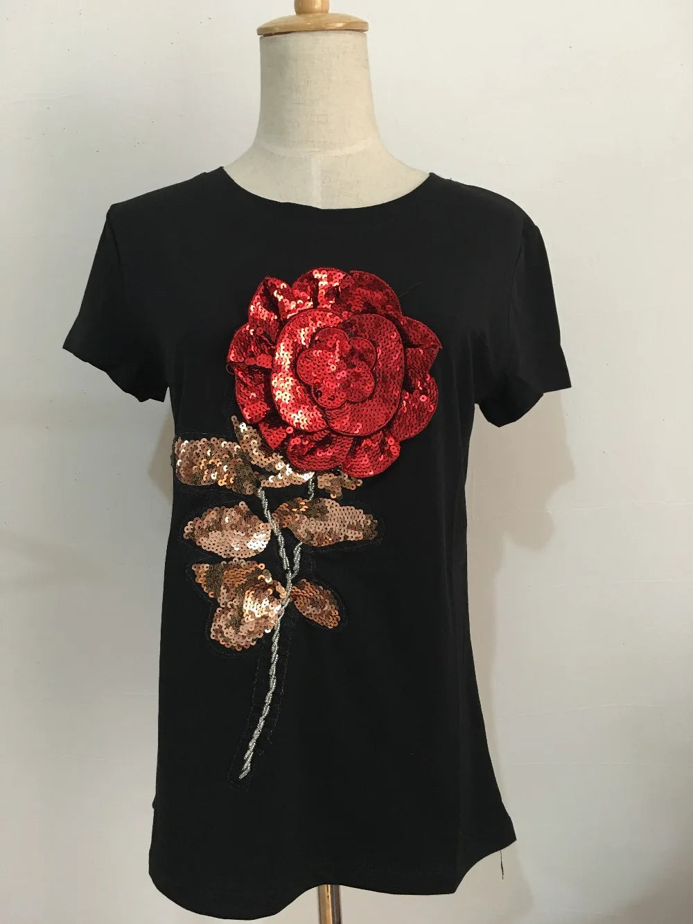 Rose flower graphic t-shirt